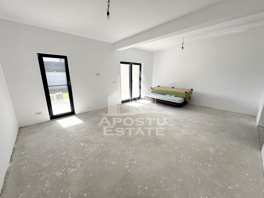 Duplex cu 4 camere, zid dublu, dormitor cu baie si dressi...