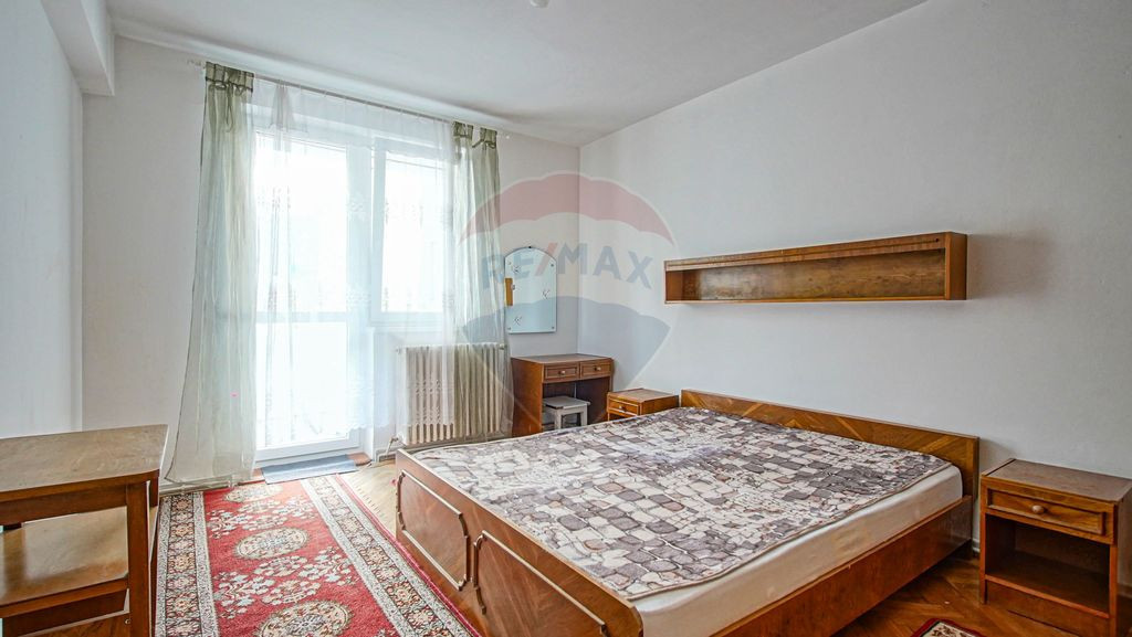 Apartament cu 3 camere de închiriat în zona Centrul Civic