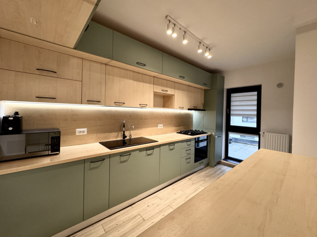 Apartament 3 camere, decomandat, 2 locuri subterane +boxa, P