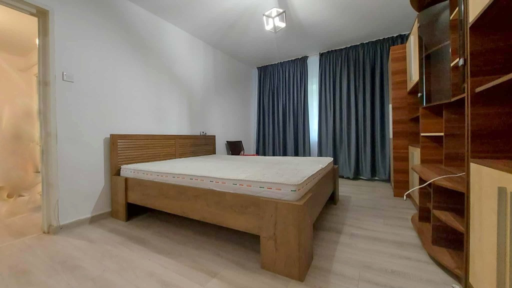 Apartament 1 camera D, Palatul de Justitie, Podul de Fier