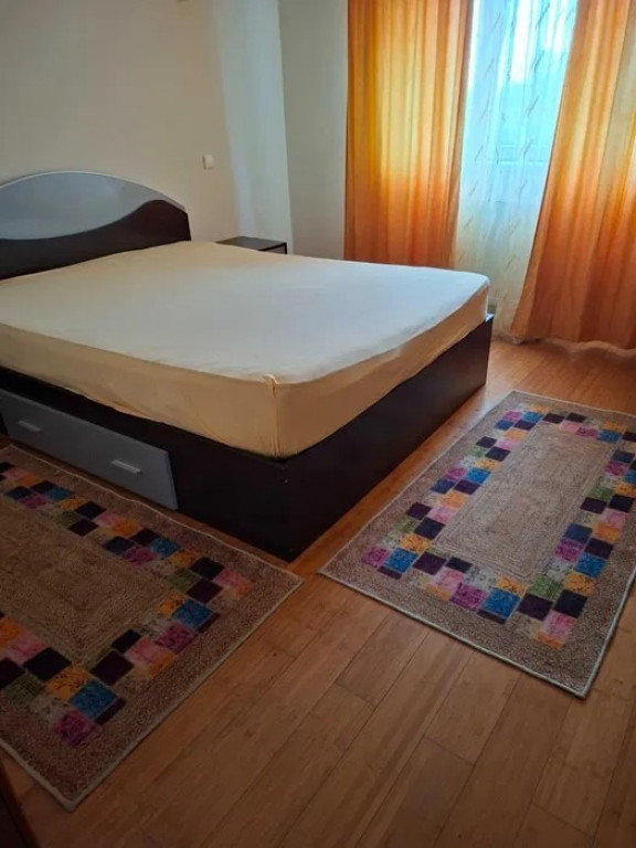 Cameră de închiriat în vilă Th. Pallady Catelu – metrou Anghel Saligny