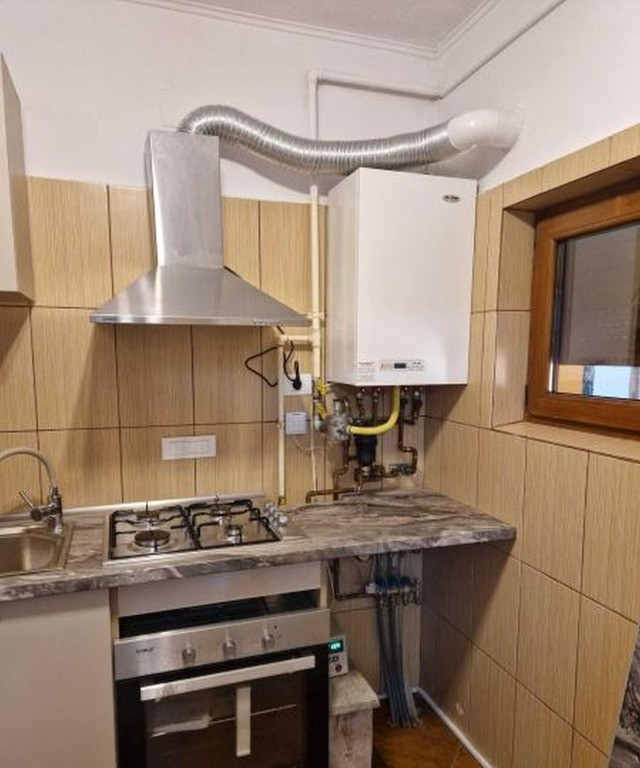 Campia libertatii prima inchirere, totul nou, curte proprie.