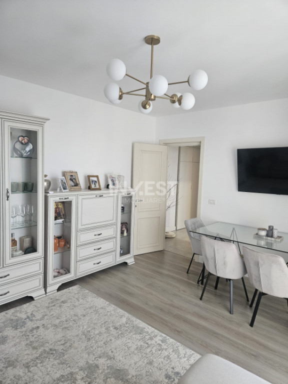 AP. DEOSEBIT 3 CAMERE 2 BAI 77MP+LOC PARCARE+BOXA POPAS PACU