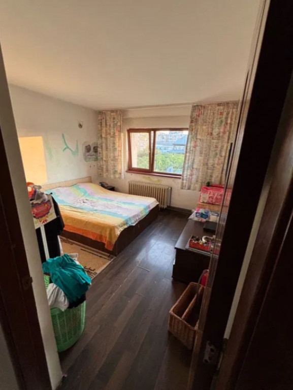 Apartament cu 3 camere de vanzare Nicolina