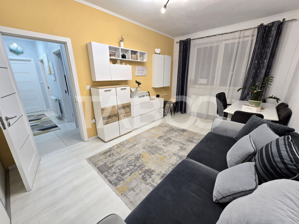 Apartament decomandat de vanzare 51 mpu 2 camere balcon Turn