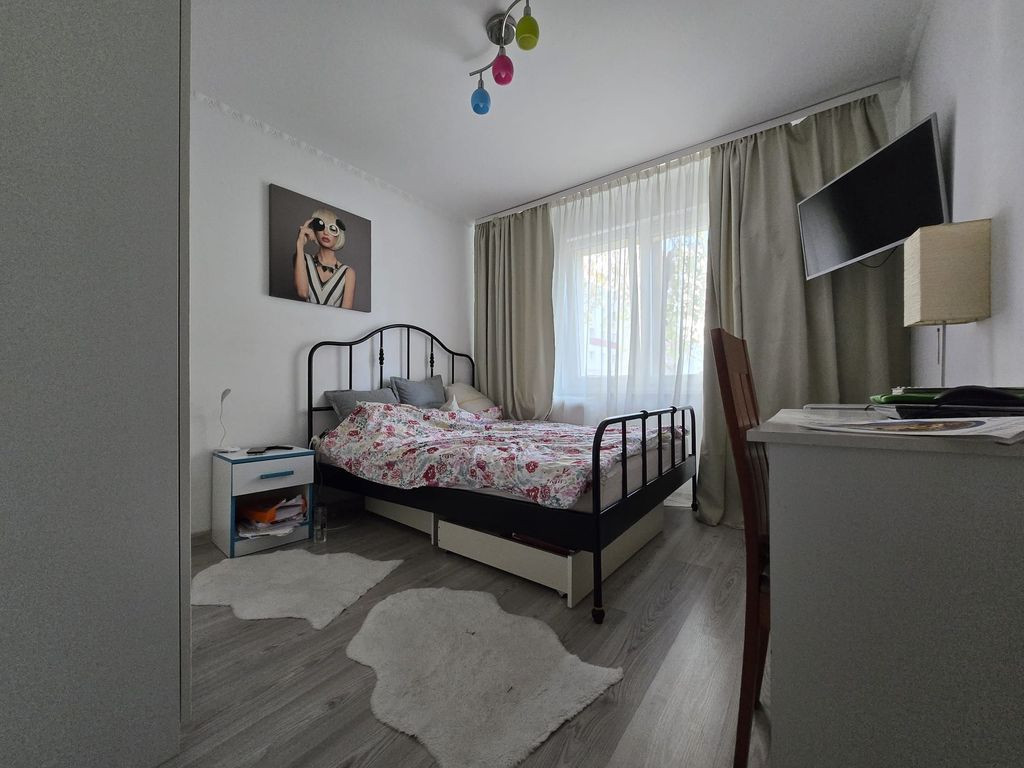 Apartament 3 camere metrou Aparatorii Patriei