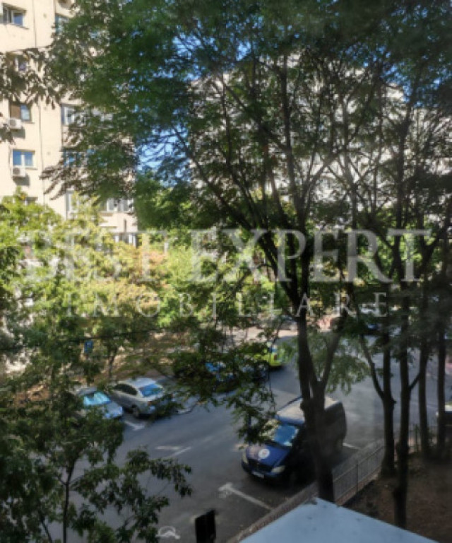 3 Camere Spațioase în zona centrală Vitan lângă Mall ga