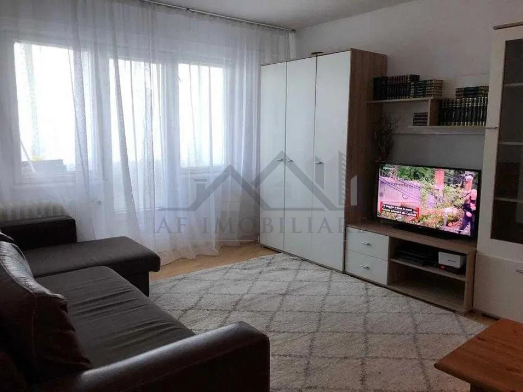 Apartament 3 camere Alexandru cel Bun (bloc prevazut cu pod)