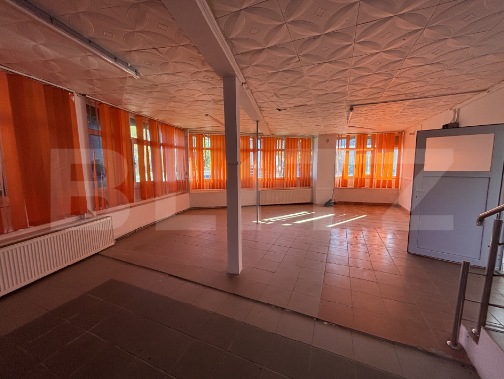 Spatiu comercial de vanzare, 330 mp, Simleu Silvaniei