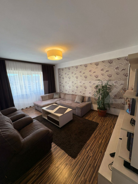 Apartament 3 camere, 68 mp, cu garaj, etaj intermediar în M