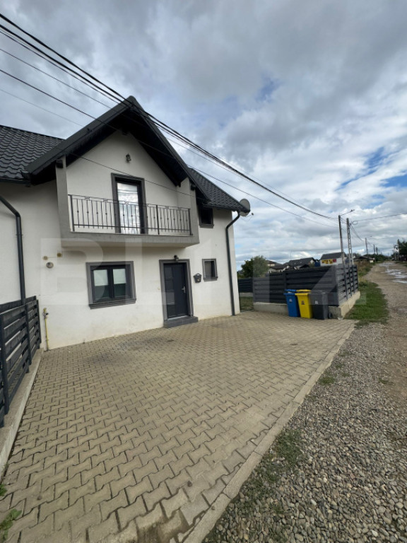 Casa duplex de închiriat- 4 camere, zona Ipotesti