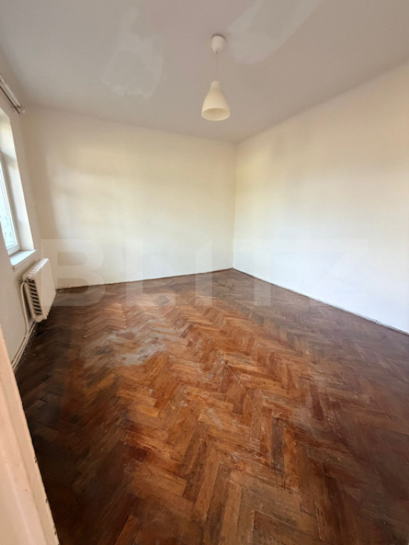 Apartament 1 camera, 32,29 mp, curte comuna, zona Gruia