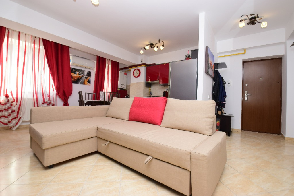 2 camere, etaj 1/4, bloc nou, metrou 1 Decembrie 1918