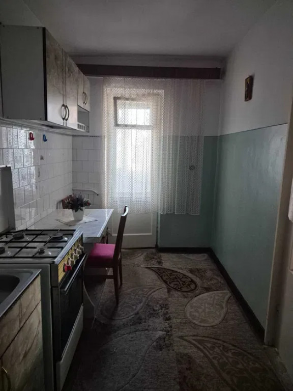 Apartament Cu 3 Camere Decomandate Zona Marasesti