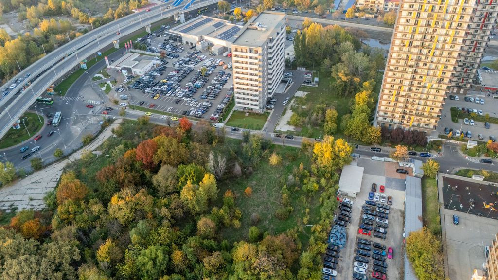 Vanzare Teren 1,800mp Vacaresti-Tinetretului