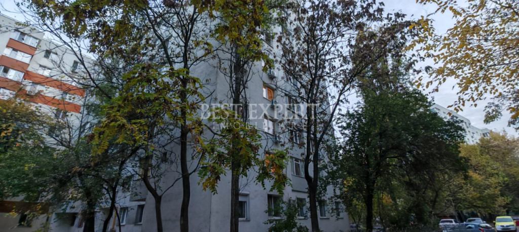 Apartament 4 camere cu geam la baie, bloc reabilitat, 5 min