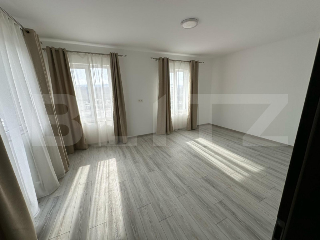 ???? Apartament modern, 3 camere cu terasă generoasă 82,54