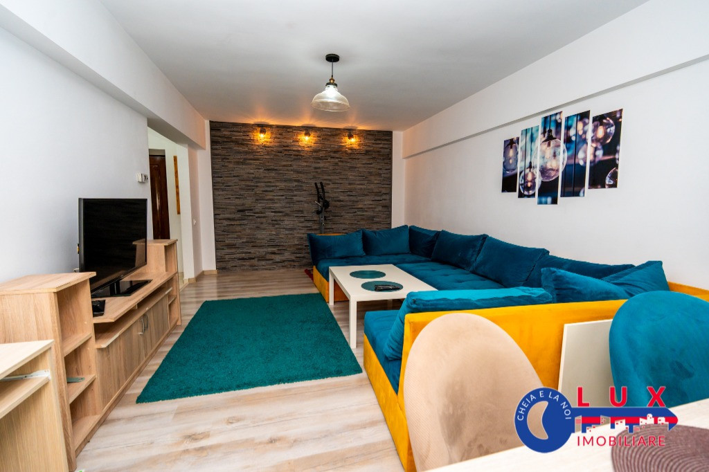 ID 384 Apartament 3 camere * Str BABADAG