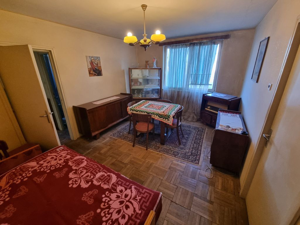 Apartament zona Abator