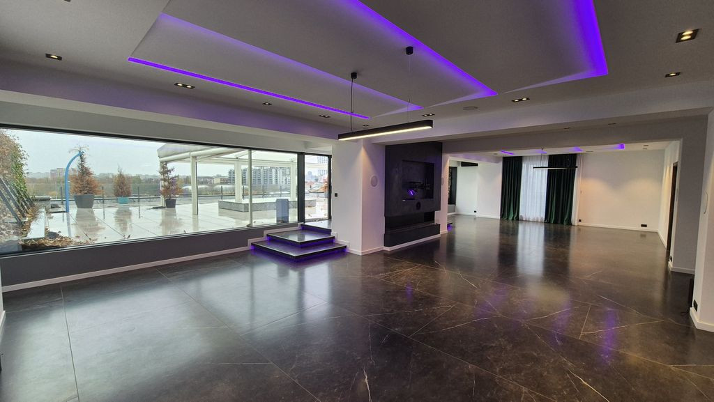 Penthouse 262,48 mp + terasa 165,16 + balcoane 10,73 mp -...