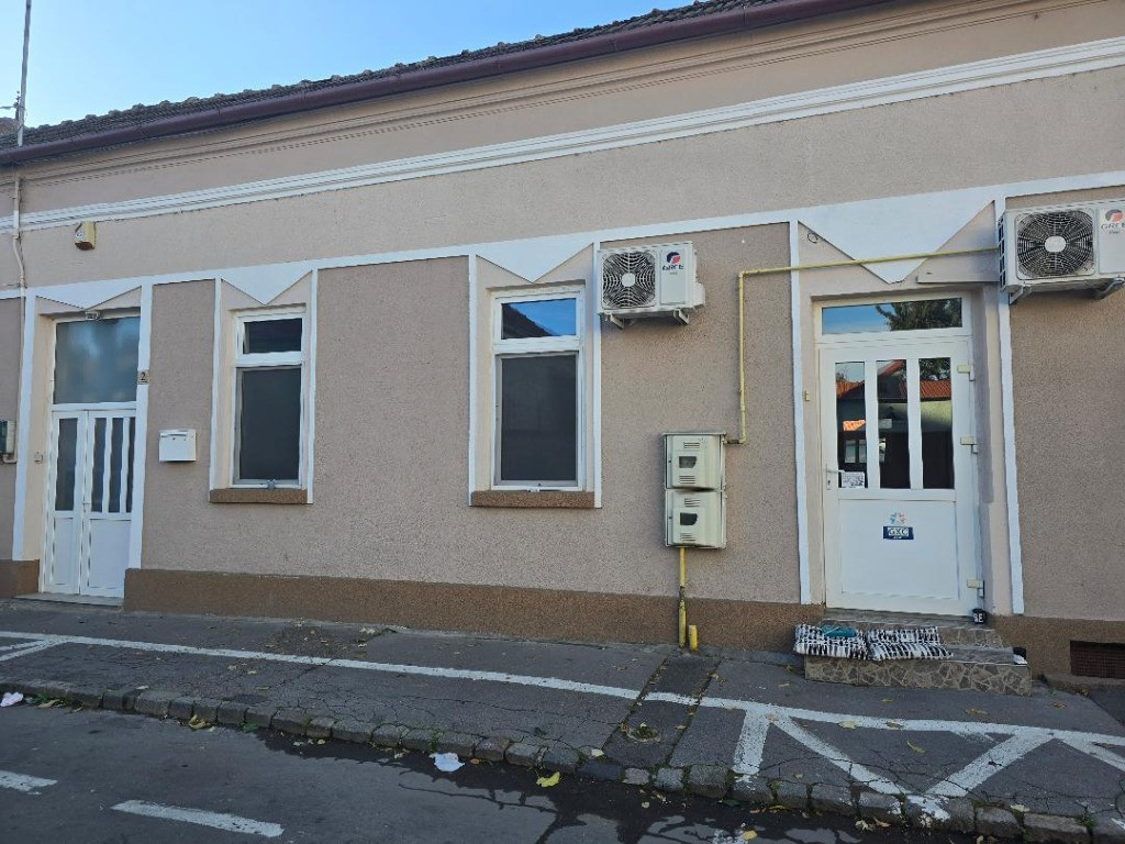 Sp birou , babinet , la casa ultracentral ,parter SC 65, 2 cam