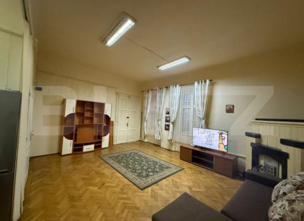 Apartament ultracentral de 2 camere, 80 mp utili, la poalele
