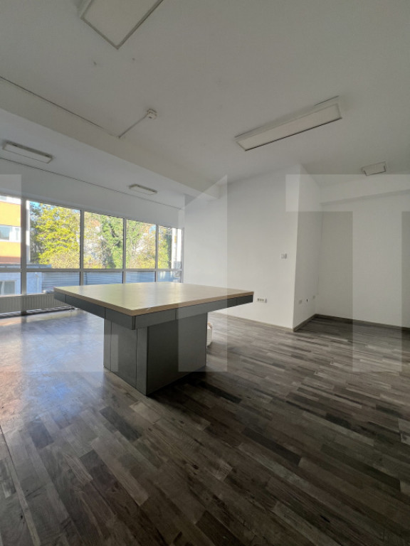 Spațiu comercial, 96 mp, zona Lipovei