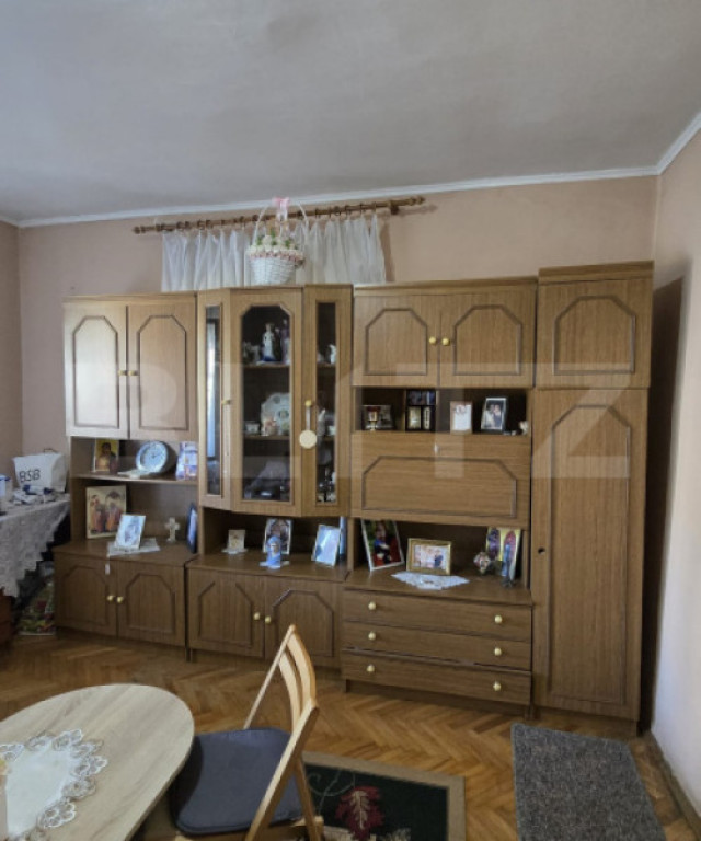 Casa 2 camere, 95 mp . Teren 4446 mp - Amati