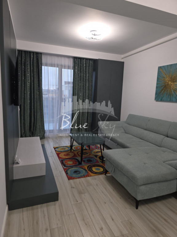 Apartament modern cu vedere la mare si loc de parcare-inchir