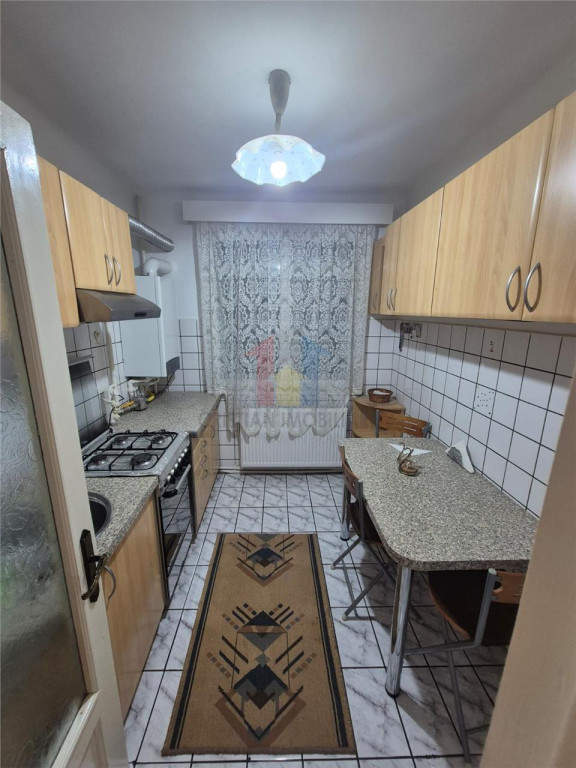 3 camere, et 1, confort 1, Partial Mobilat, Republicii - H.B