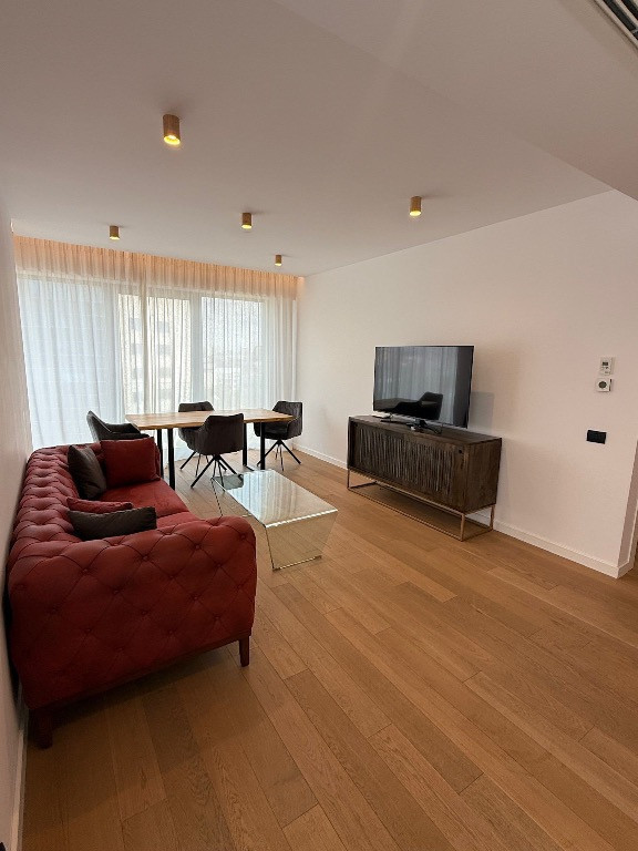 2 camere lux One Herastrau Towers