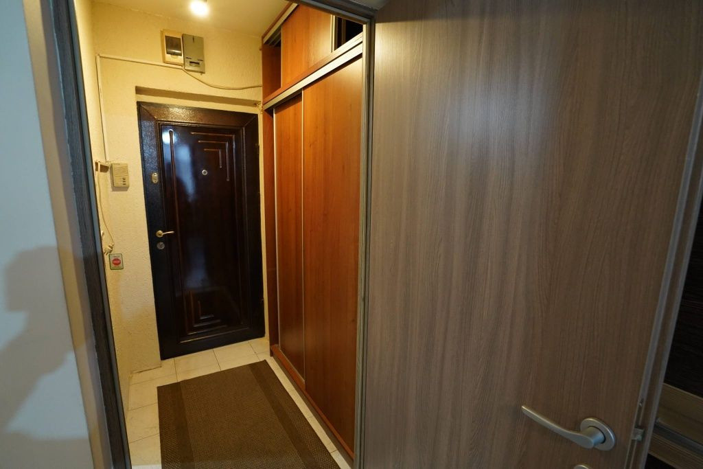 Garsoniera zona TRACTORUL,str Aleea Constructorilor,