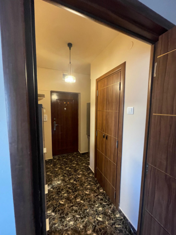 Apartament 2 camere, 50 mp, zona Sasar