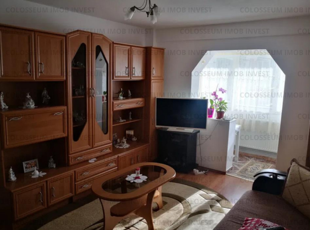 Apartament 2 camere, nedecomandat - zona Noua