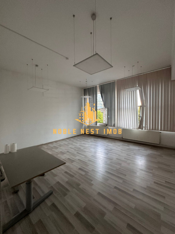 Spatiu Birouri 42 mp - Doi Cocoși, Utilități incluse