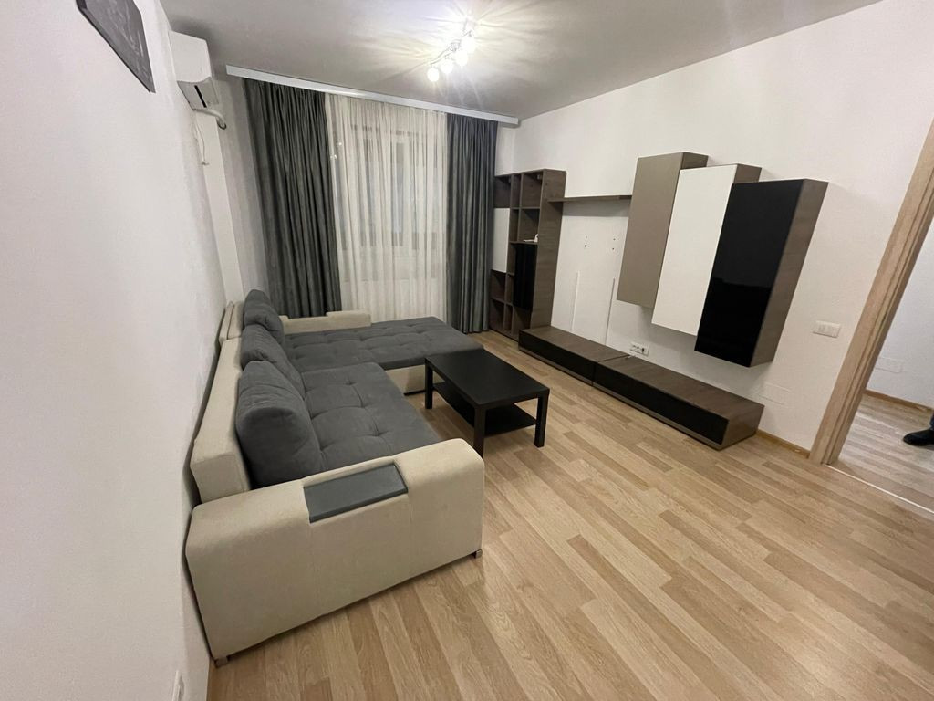 Garsoniera Bd. Metalurgiei - Prima Inchiriere - Loc de Pa...