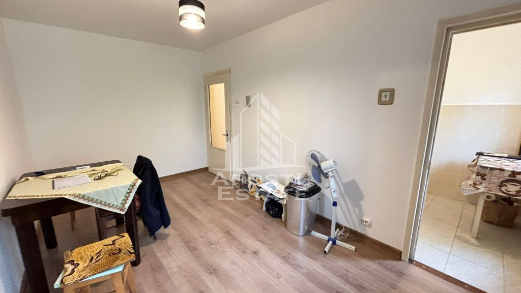 Apartament cu 2 camere in zona Sagului, etajul intai