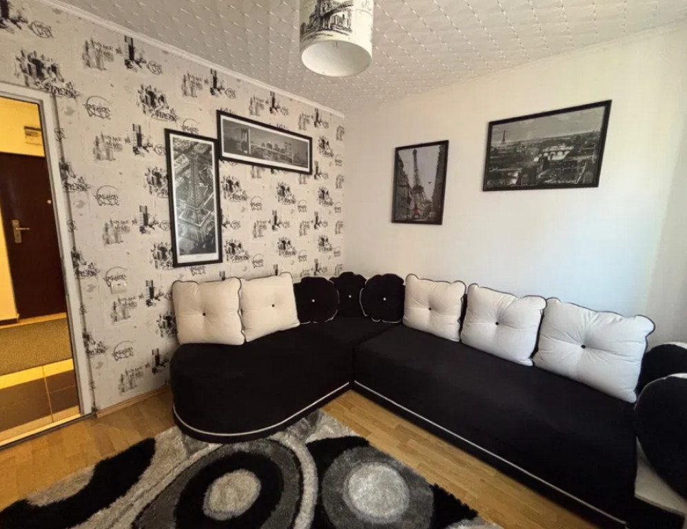 Apartament 2 camere, decomandat - zona Timisu de Jos