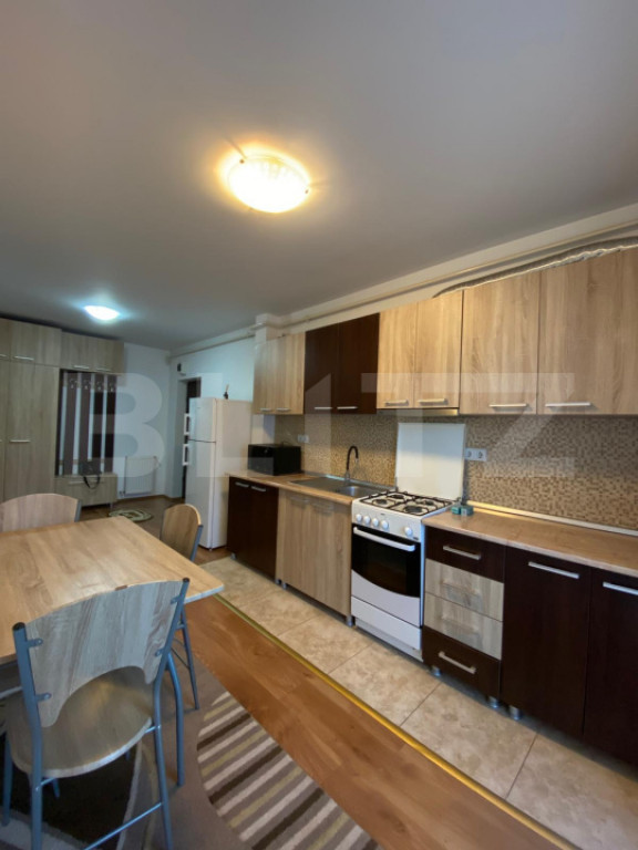 Apartament cu o camera, 38 mp, zona Florilor