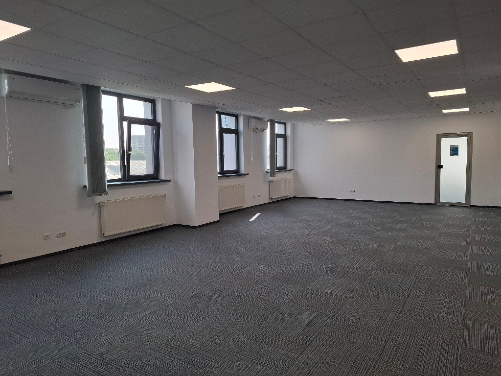 Spatiu birouri in suprafata de 372 m2 podu ros