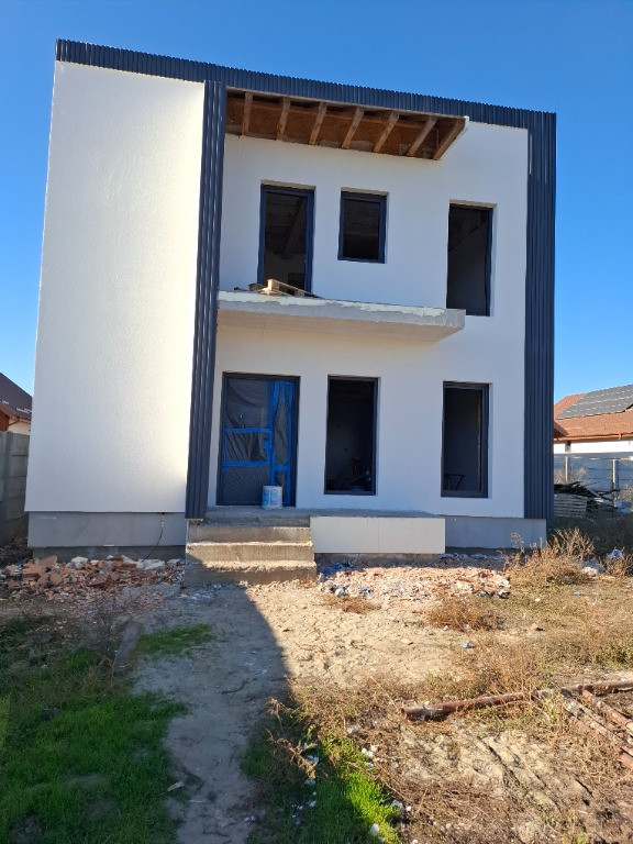 Pantelimon ilfov,p+1,5camere,3bai,285mp,asfalt apoape,comision 0%