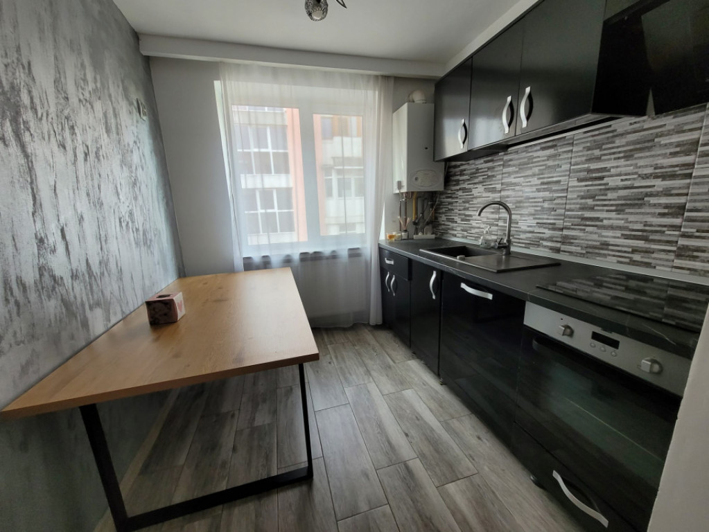 Apartament 2 camere, mobilat și utilat, central, Tg Jiu