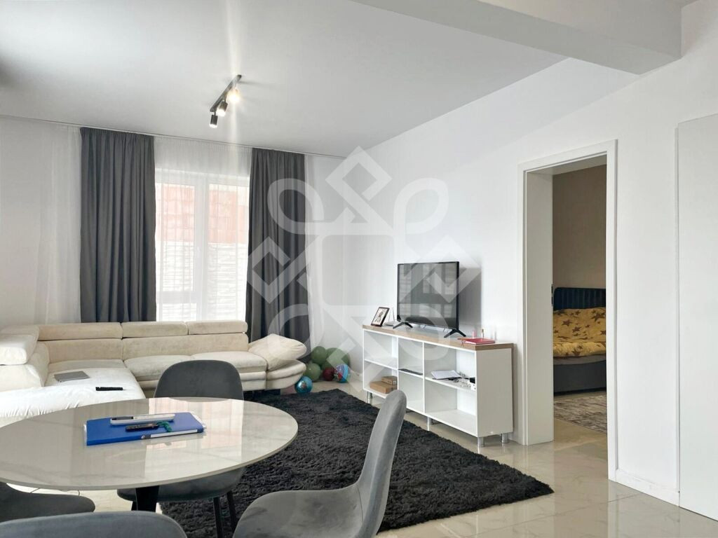 Apartament nou cu 2 camere de , in Sanmartin