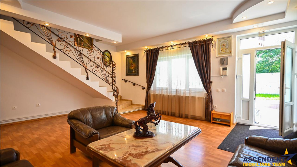 FILM 3D! Casa adaptabila, 250 mp teren, loc parcare, Centra