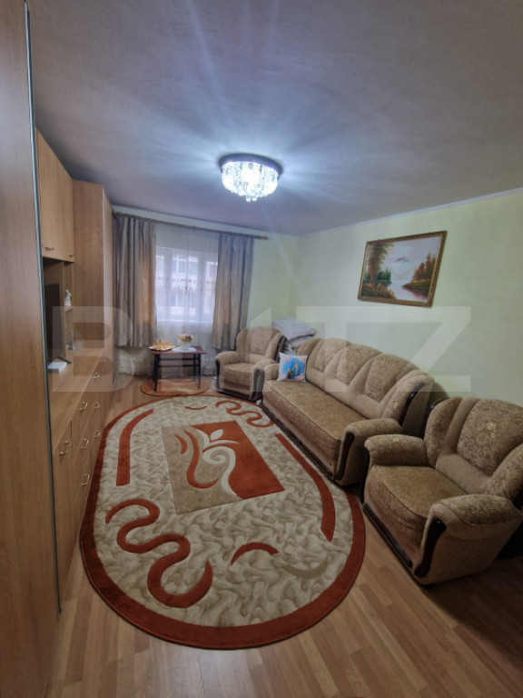 Apartament cu 2 camere, 52 mp, etaj intermediar, zona Burduj
