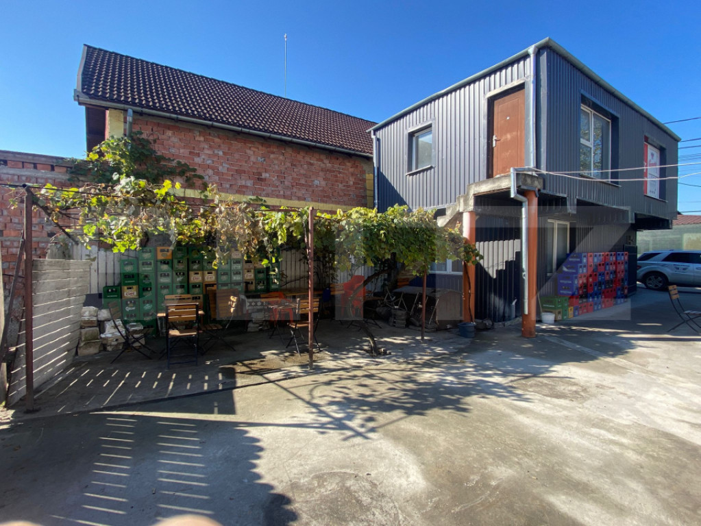 Spațiu comercial 2 corpuri, curte 500 mp și terasă 220 mp