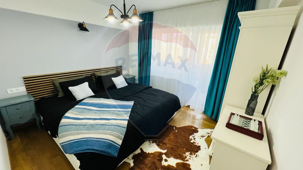 Apartament de lux ultracentral de închiriat cu loc de pa...