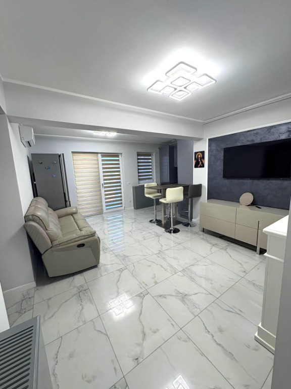 De închiriat – Apartament superb, 2 camere, bloc nou, ultracentral – T