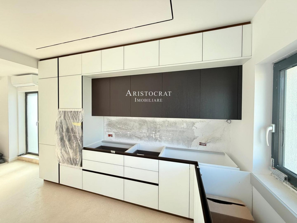 Vanzari Case / Vile Tamasi - ansamblu privat la liziera pad