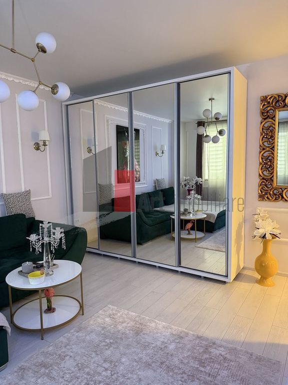 Vand ap 3 camere de lux etaj 1 , Chiajna-Str Sergent Ilie...